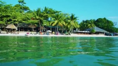 Vietnam adası Phuquoc 'taki güzel plaj. Asya ülkelerindeki inanılmaz seyahatim..