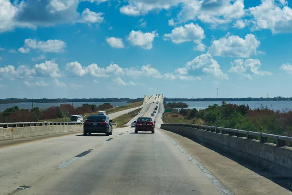 Cape Canaveral yolunda.
