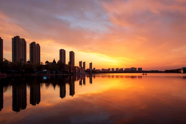 Seelicht Aquarell Und Gebäude Bei Sonnenuntergang — Stockfoto