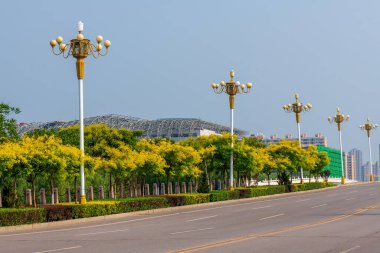 Düzgün bir sokak lambası dizisi