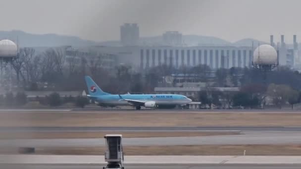 Korean Air Boeing 737 Взлет Аэропорту Сеула Гимпо — стоковое видео