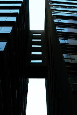 Yeouido, Seul, Güney Kore 'de Modern Kara Kulelerin Düşük Açı Çekimi