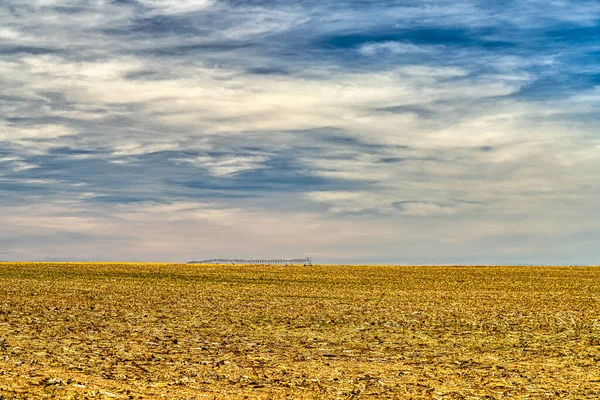 Grunty Rolne Kansas Pod Pochmurnym Niebem — Zdjęcie stockowe