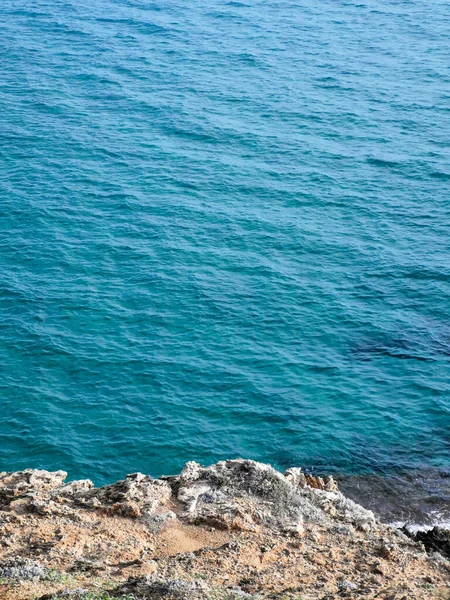 Minimalist Vertical Summer Seascape Turquoise Blue Green Sea Waters Pink — стоковое фото