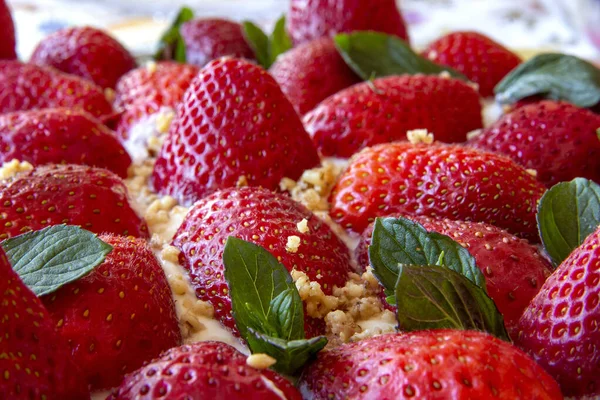 Concept Van Lekker Eten Met Aardbeientaart Close Zicht — Stockfoto