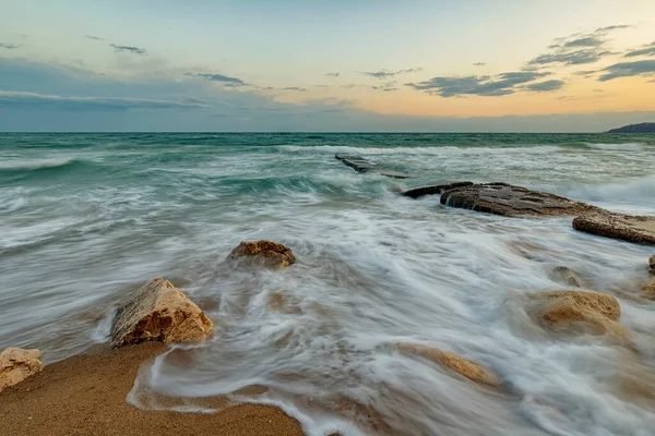 Amazing Long Exposure Seascape Waves Flowing Rocks Sunset — Stock Photo, Image