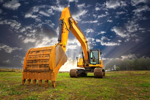 Stopping Yellow Excavator Incredibly Beautiful Sky — Stock Photo, Image