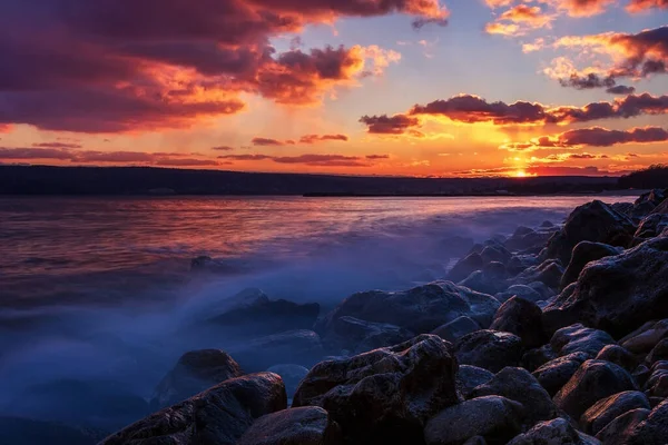 Sunning Long Exposure Sunset Sea Rocky Beach — Stock Photo, Image