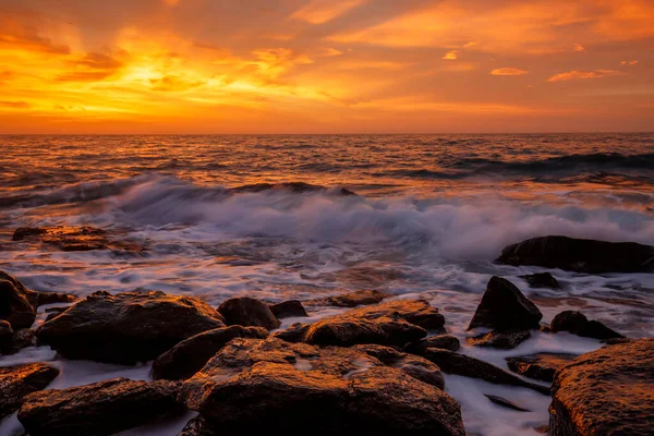 Geweldig Warme Zonsopgang Boven Zee Horizontale Weergave — Stockfoto