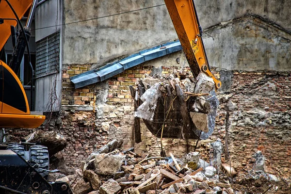 Excavator Breaks Old House Freeing Space Construction New Building —  Fotos de Stock