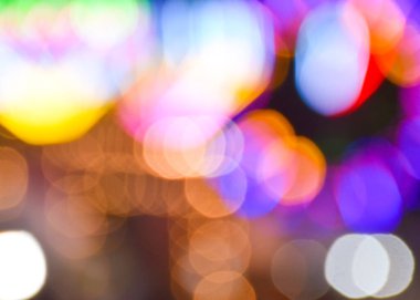 Gece ışıkları ve renkleri gezintiler ve dekorasyon ve bokeh ışığı.