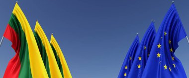 Yanlarda bayrak direkleri üzerinde AB ve Litvanya 'nın üç bayrağı. Mavi arka planda bayraklar. Mesaj için yer. Litvanya bayrağı. Vilnius. Avrupa Birliği. Bağımsız Devletler. 3B illüstrasyon.