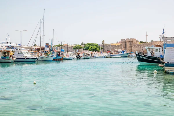 Rhodos Grekland Juni 2021 Båtar Hamnen Rhodos — Stockfoto