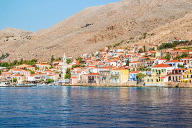 Yunanistan 'ın Dodecanese ada zincirinin bir parçası olan Rodos yakınlarındaki Halki Adası.