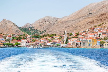 Yunanistan 'ın Dodecanese ada zincirinin bir parçası olan Rodos yakınlarındaki Halki Adası.