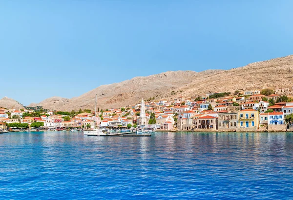 Yunanistan 'ın Dodecanese ada zincirinin bir parçası olan Rodos yakınlarındaki Halki Adası.