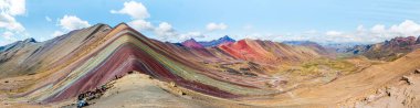 Vinicunca veya Winikunka. Ayrıca Montana de Siete Colores olarak da bilinir. Peru And Dağlarında Dağ.