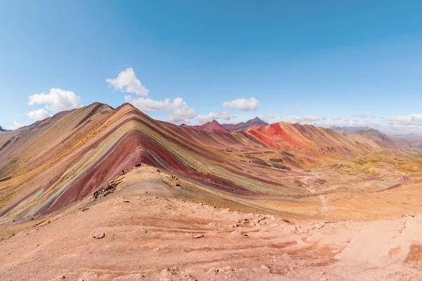 Vinicunca veya Winikunka. Ayrıca Montana de Siete Colores olarak da bilinir. Peru And Dağlarında Dağ.