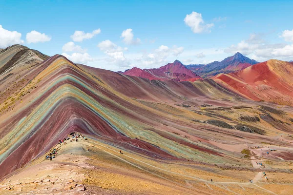 Vinicunca veya Winikunka. Ayrıca Montana de Siete Colores olarak da bilinir. Peru And Dağlarında Dağ.