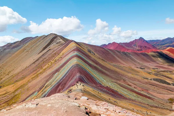 Vinicunca veya Winikunka. Ayrıca Montana de Siete Colores olarak da bilinir. Peru And Dağlarında Dağ.