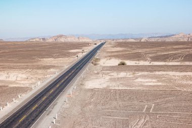 Nazca Çizgileri - Güney Peru 'daki Nazca Çölü topraklarında üretilen çok büyük geoglifler grubu.