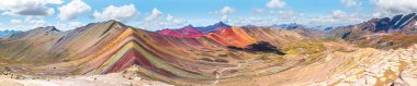 Vinicunca veya Winikunka. Ayrıca Montana de Siete Colores olarak da bilinir. Peru And Dağlarında Dağ.