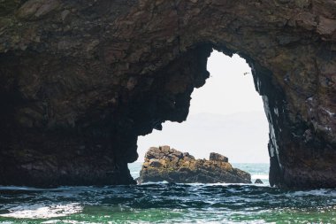 Ballestas Adaları - Peru 'daki Paracas kasabası yakınlarındaki küçük adalar grubu.