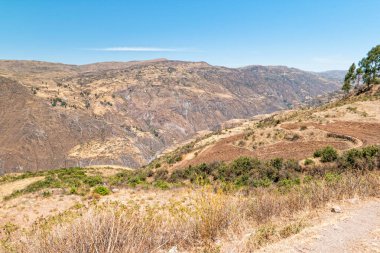 Peru 'nun Nazca ve Cusco arasındaki dağ manzaraları..