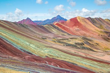 Vinicunca veya Winikunka. Ayrıca Montana de Siete Colores olarak da bilinir. Peru And Dağlarında Dağ.
