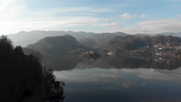 Lago Ciudad Eslovena Bled Filmado Con Dron Medio Del Lago — Vídeos de Stock