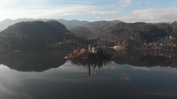 Lac Dans Ville Slovène Bled Filmé Avec Drone Milieu Lac — Video