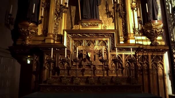 Монастырь Монсеррат Базилика Девы Марии Монсеррат Храм Каталонии Статуя Черной — стоковое видео