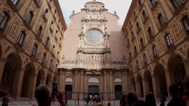Montserrat Spanien Montserrats Berömda Kloster Benediktinmunkarnas Reträtt Bergen Jagged Berg — Stockvideo