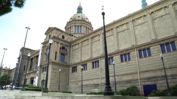 Museu Nacional Arte Catalunha Barcelona Habitantes Locais Descansam Perto Museu — Vídeo de Stock