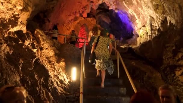 Jeskyně Vrelo Severní Makedonii Soustava Dvou Jeskyní Poblíž Skopje Nejhlubší — Stock video