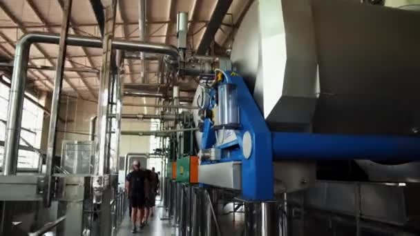 Современное Оборудование Производства Переработки Винограда Ферментация Хранение Вин Винах Нержавеющей — стоковое видео