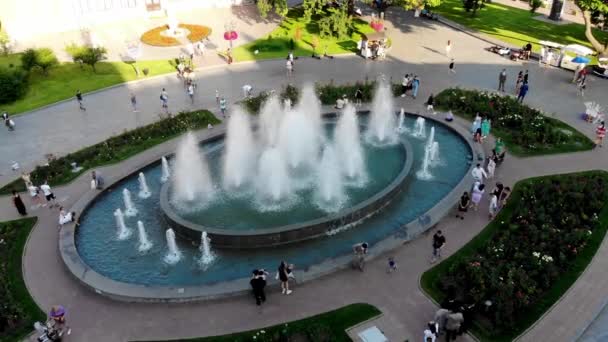 Drone Shot People Resting Fountain Odessa Opera Ballet Theater People — Stock Video