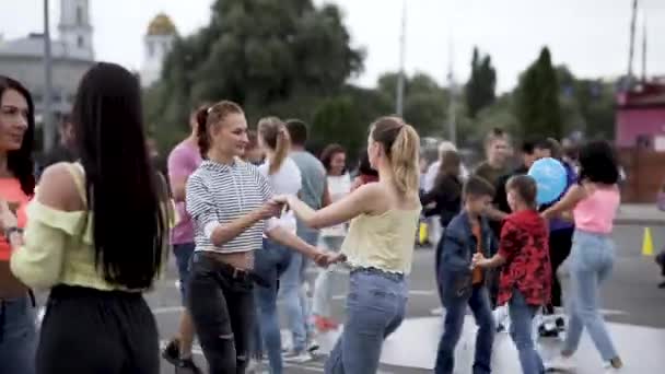 Flashmob Tańczy Dziewczyny Tańczą Bachatę Choreografia Taniec Ameryki Łacińskiej Mistrzowskie — Wideo stockowe