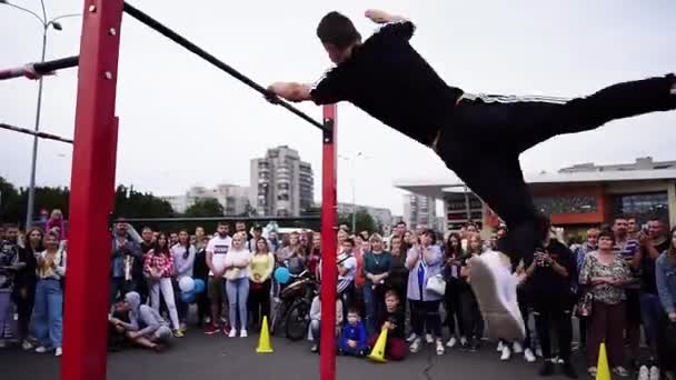 Workout Sports Competitions Innorthern Europe Young Athletes Show Acrobatic Stunts — Vídeos de Stock