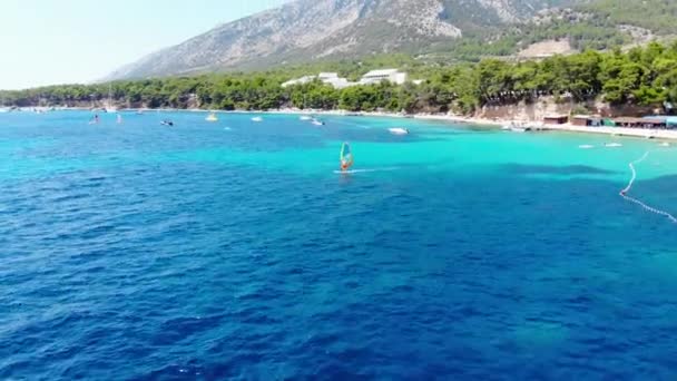 Drone Disparo Gente Windsurf Isla Brac Isla Brac Mar Adriático — Vídeos de Stock