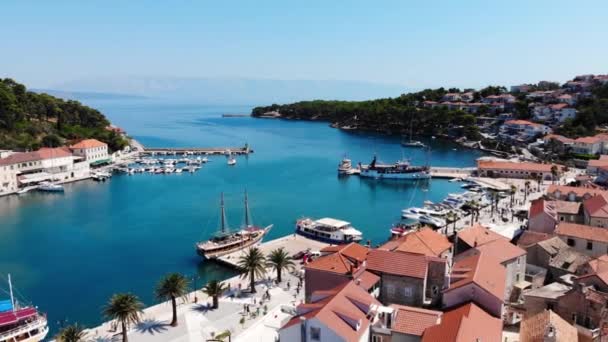 Drone Tourné Sur Île Balnéaire Croate Hvar Dans Mer Adriatique — Video