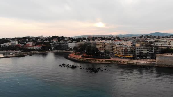 Drone Shot Old City Antibes Cote Azur Mediterranean Sea France — Vídeos de Stock