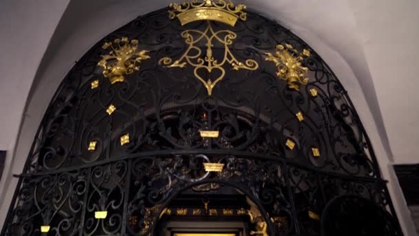 Stone Gate Icon Mother God Survived Fire Zagreb Chapel Our — Vídeo de Stock