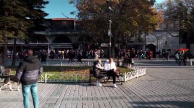 İstanbul Sultanahmet Meydanı. Hipodrom Meydanı. İstanbul 'un Fatih Sultanahmet ilçesindeki tarihi kent merkezinin ana meydanı. 