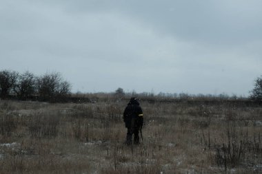 Hostroluchchya, Ukrayna: 7 Mart 2022: Ukrayna köyündeki bölge savunma savaşçıları