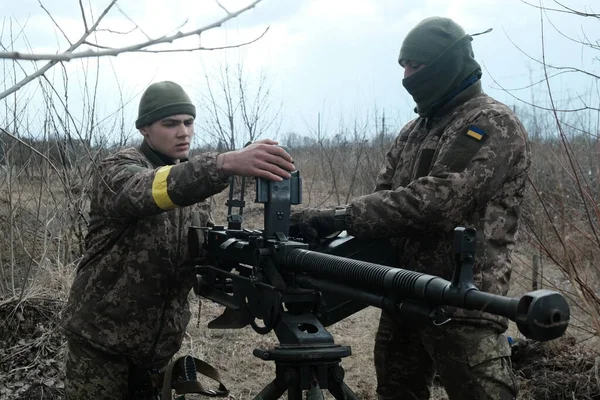 Hostroluchya Ukraina Mars 2022 Militära Styrkor Ukraina Försvarsland Med Vapen — Stockfoto