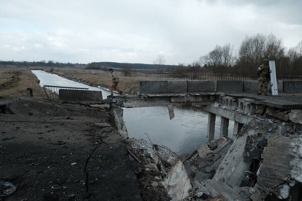 Hostroluchchya Ukraine March 2022 Destroyed Bridge Russian Army Ukrainian Village — Stock Photo, Image