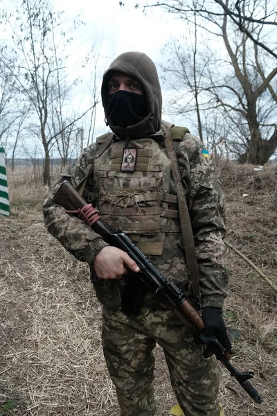 Hostroluchya Oekraïne Maart 2022 Oekraïense Territoriale Defensievechter Met Wapen — Stockfoto