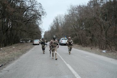 Hostroluchchya, Ukrayna: 6 Mart 2022: Ukrayna köyünde toprak savunma savaşçıları