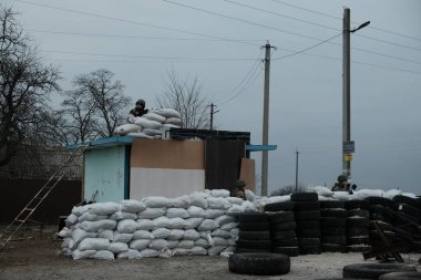 Hostroluchchya, Ukrayna: 6 Mart 2022: Köyde kendi kendine kontrol noktası